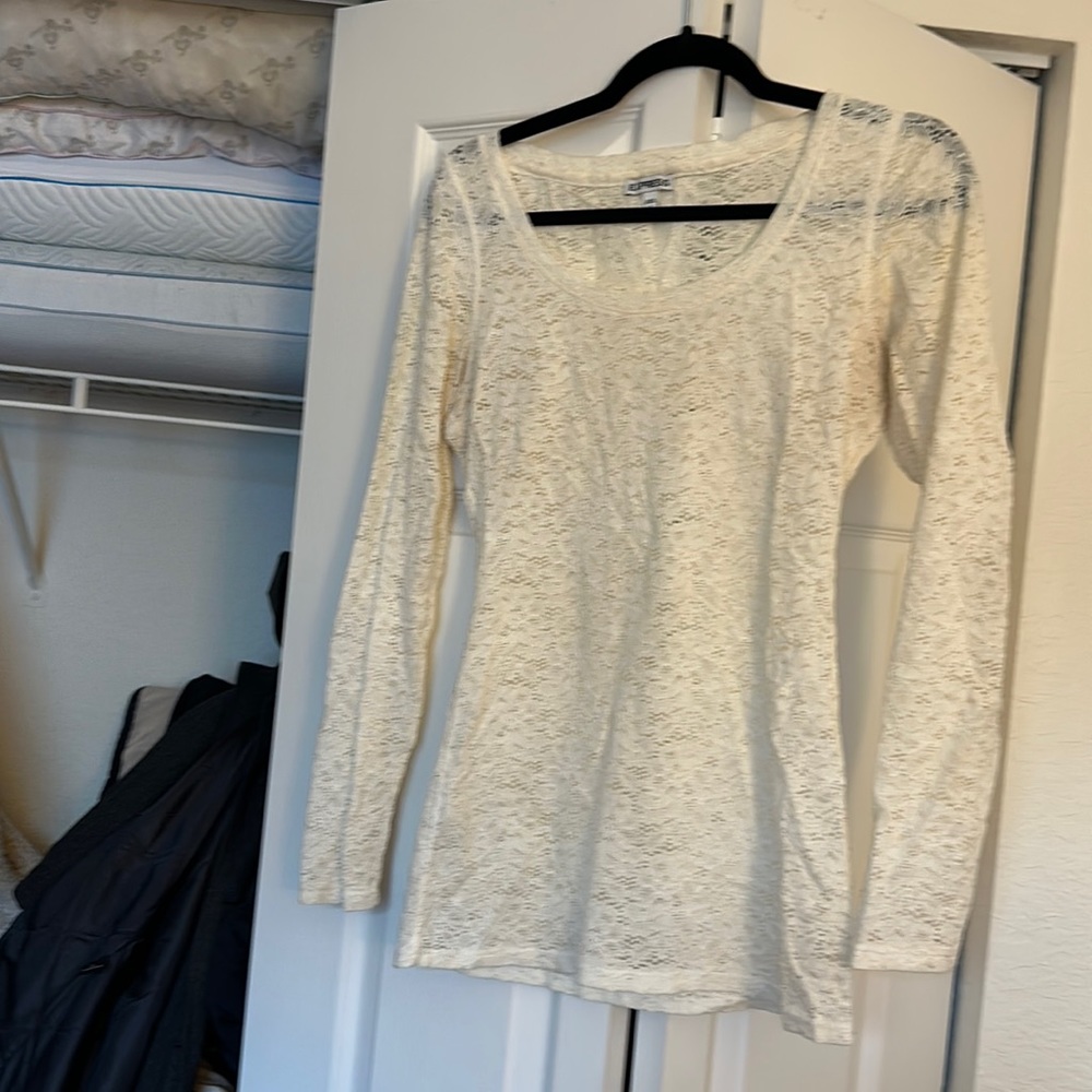 Worn cream colored lace quarter sleeve Express size small